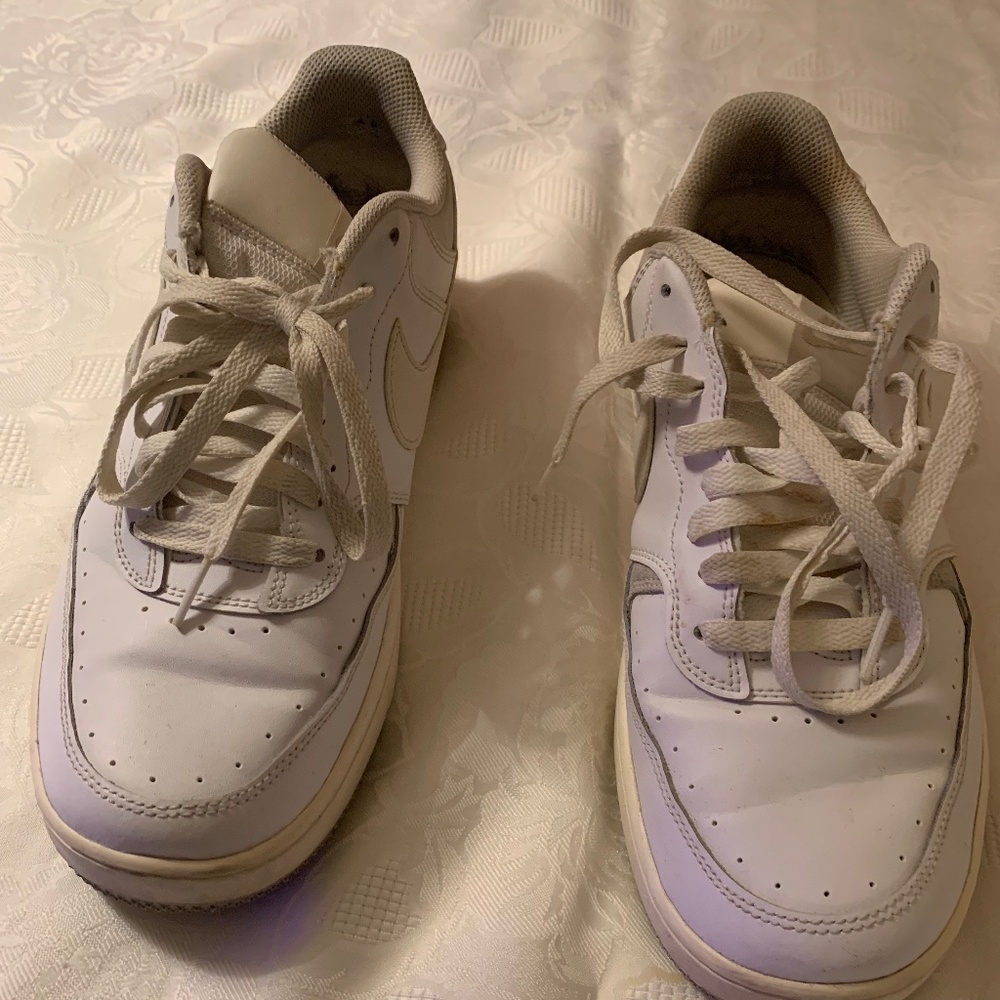 Nike White Gamma Force Men sneakers - Size 12. Pre-Owned